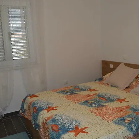 Apartman Maris, 투라니